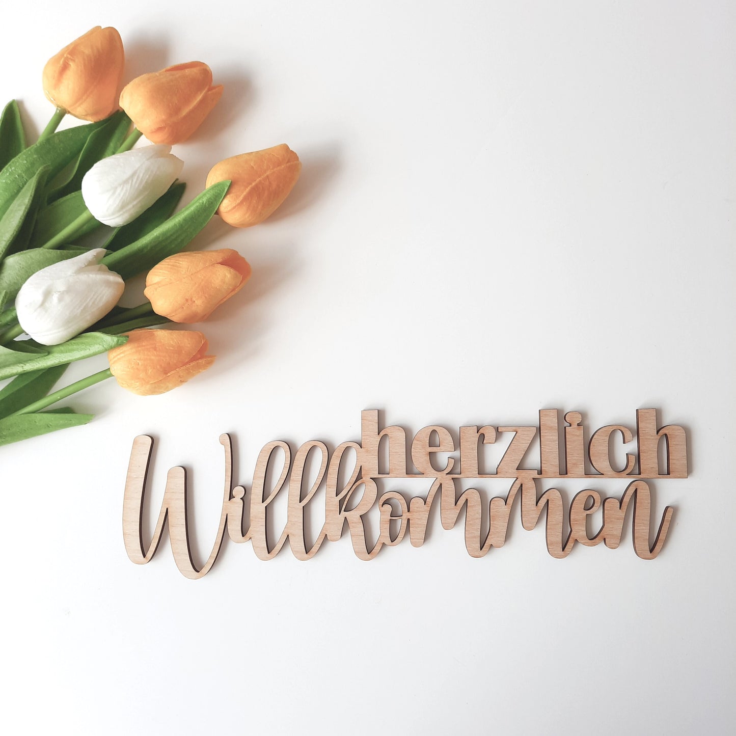 Schriftzug "Herzlich Willkommen", Holzschrift, Text aus Holz, Wandbehang, Wanddeko